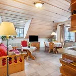 Cafe-restaurant-gaestehaus Waldvogel Pensión