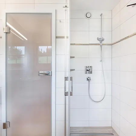 Cafe-restaurant-gaestehaus Waldvogel ゲストハウス フェルトベルク