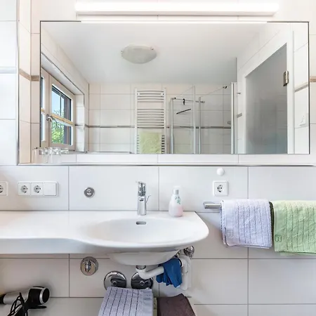 Cafe-restaurant-gaestehaus Waldvogel 3*