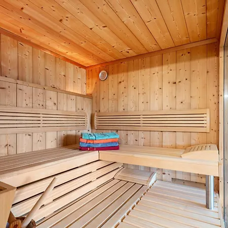 Cafe-restaurant-gaestehaus Waldvogel ゲストハウス 3*