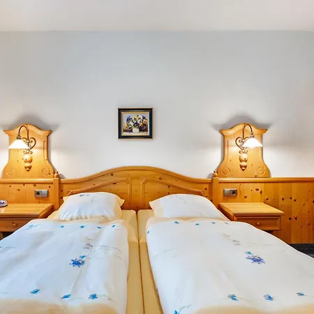 Cafe-restaurant-gaestehaus Waldvogel Rinken