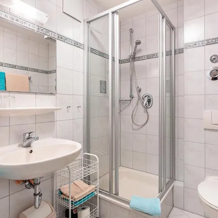 Cafe-restaurant-gaestehaus Waldvogel 3*